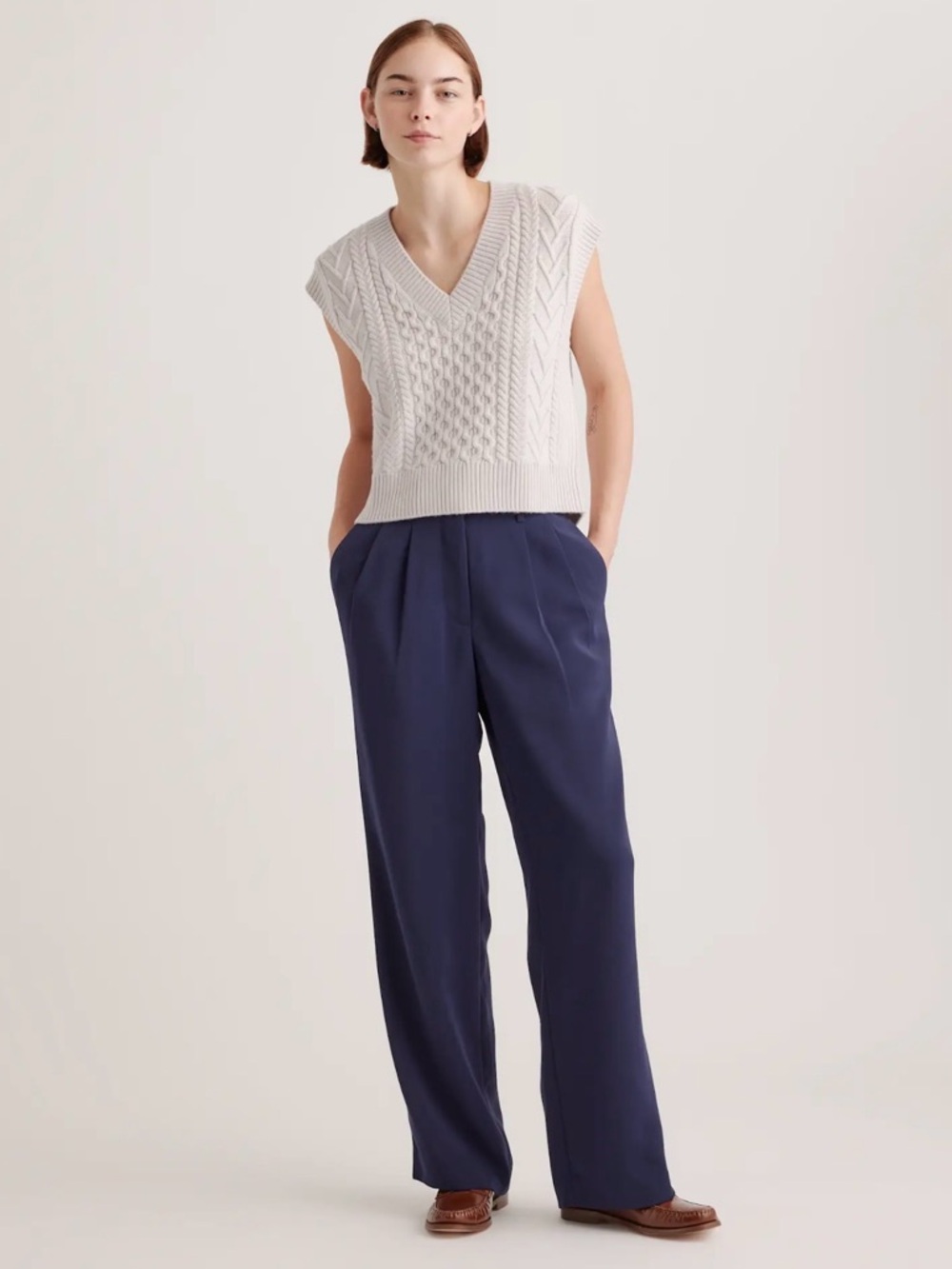 Quince Navy Wide Leg Pleated Pants Size 8 Stretch Crepe Workwear